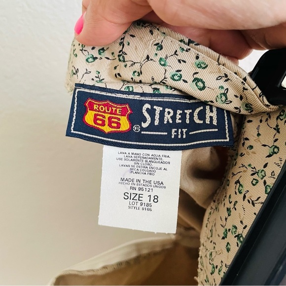 Route 66 Stretch fit woman’s ditzy Floral Skirt size 18 mini earthy side slits - Picture 11 of 11